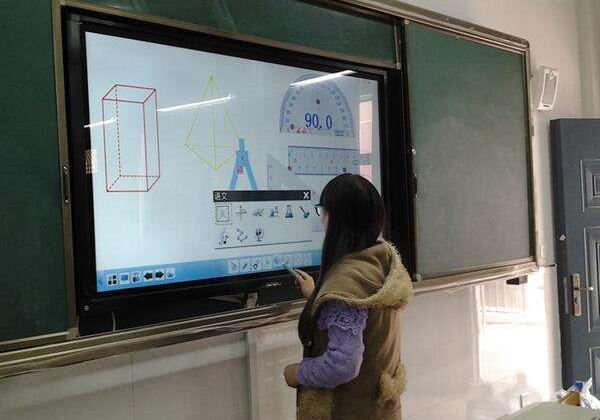 學校教學一體機觸摸屏被鎖了怎么辦？